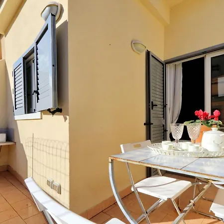 Monti Charming - Short Let Service Roma